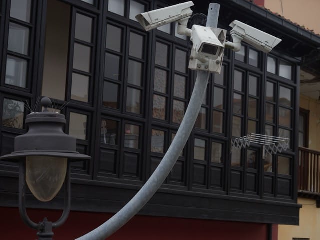 CCTV Installation Position Guide: three cctv setting in street.