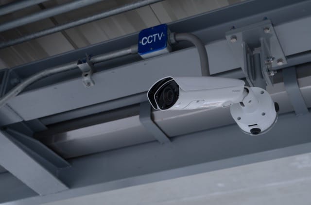 CCTV monitoring in schools campus that representing cctv benefits in school